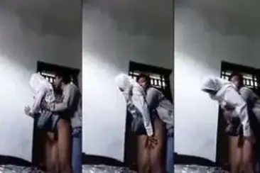 Bokep Lama Pasangan SMA Ngewe Di Kamar Takut Ketahuan Hot